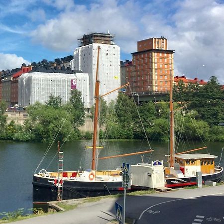 Hotell M/S Monika Стокгольм Экстерьер фото
