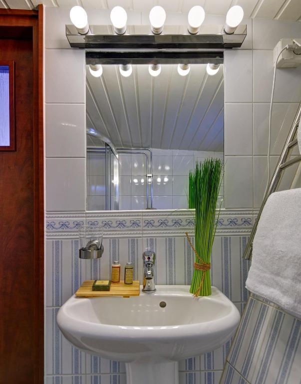 Hotell M/S Monika Стокгольм Номер фото